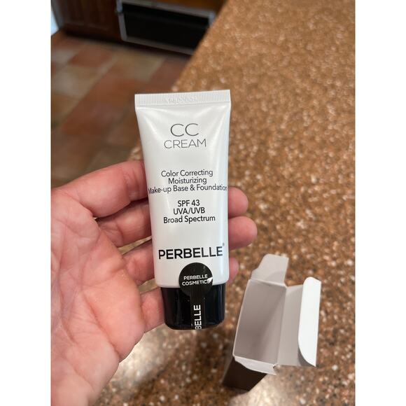 CC CREAM color, correcting moisturizing, makeup base and foundation - Picture 3 of 4